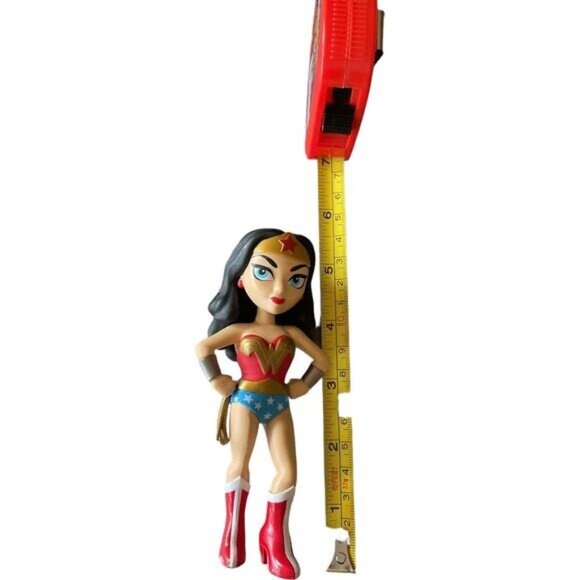 Funko Wonder Woman Action Figure 5" Tall Collectible Toy - Picture 4 of 4